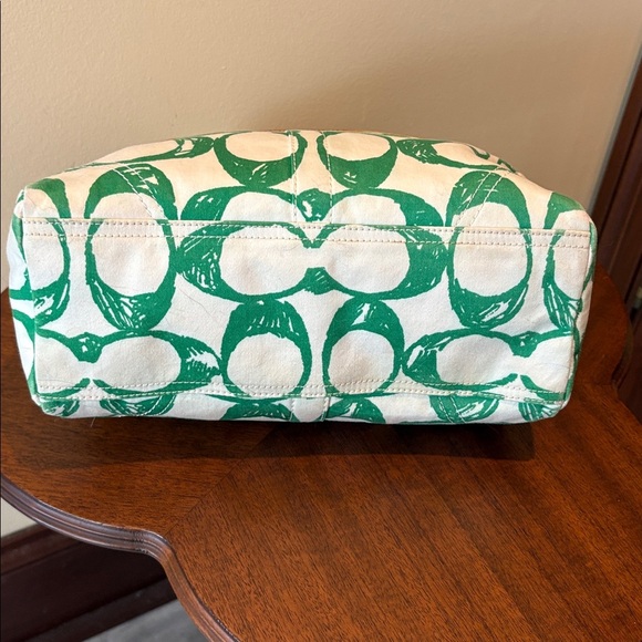 Coach F11995 vintage monogram, green white canvas/brown leather trim like new - Picture 13 of 17